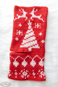 Easy Free Crochet Christmas Stocking Pattern using Fair Isle - Nicki's ...