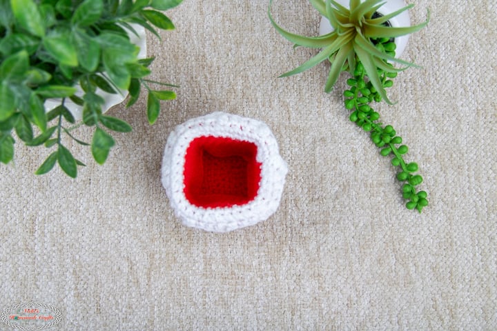 Chimney of the Santa Amigurumi Advent Calendar Crochet Pattern