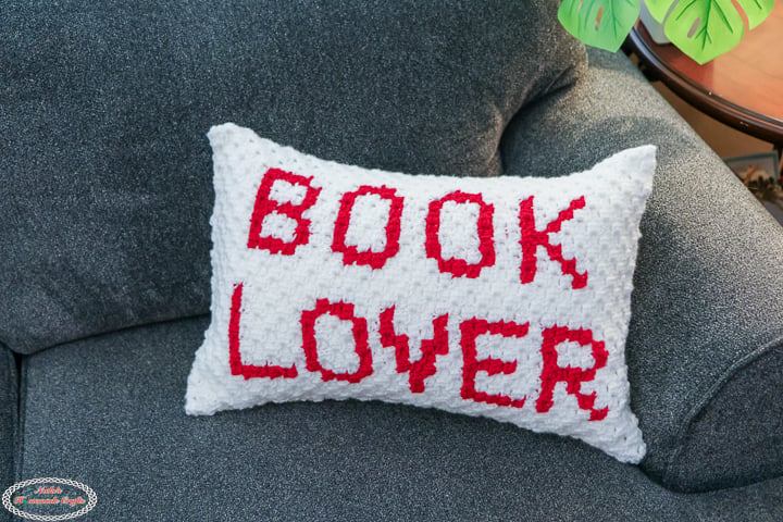 Crochet C2C Book Lover Pillow with Pockets Pattern-3