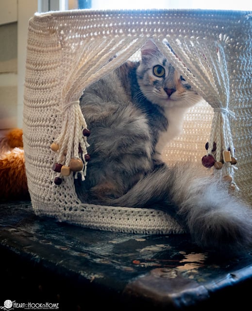 cat cave free crochet pattern