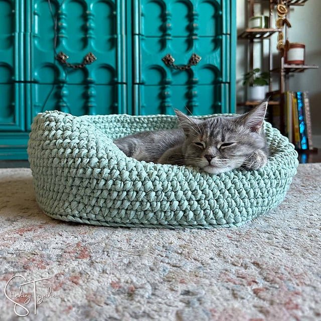 pet bed free crochet pattern