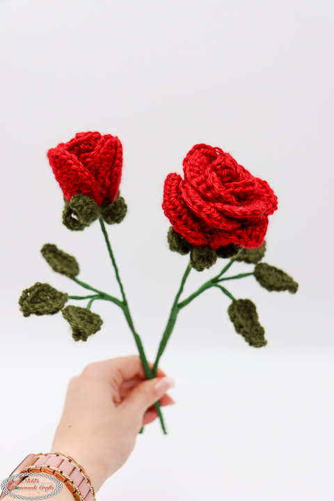 Crochet Rose and Rosebud Flower Pattern