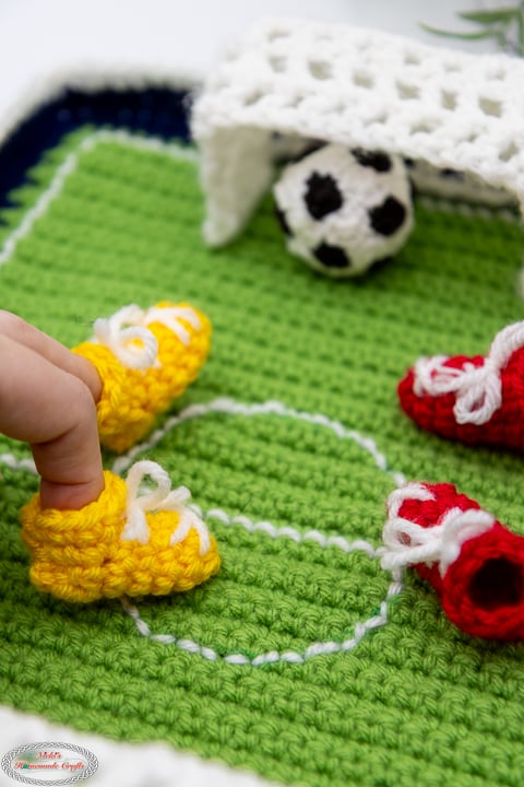 Crochet Finger Soccer Game